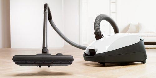 Any Good Vacuum Brands for Hardwood floors?